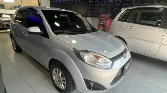 FORD-FIESTA-2014