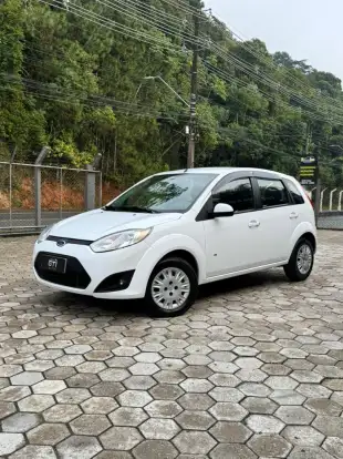FORD-FIESTA-2014