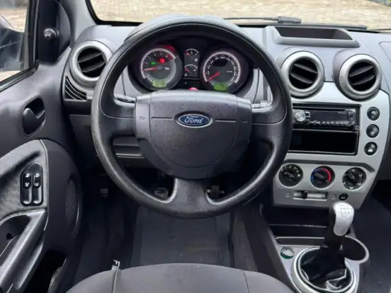 FORD-FIESTA-1.6 SE HATCH 16V FLEX 4P MANUAL FORD-FIESTA-2014