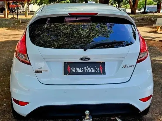 FORD-FIESTA-1.6 SE SEDAN 16V FLEX 4P MANUAL FORD-FIESTA-2015