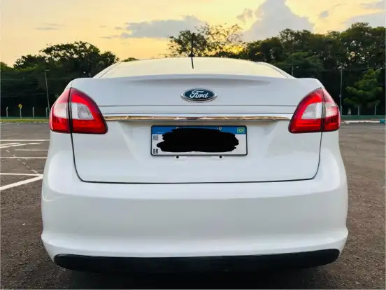 FORD-FIESTA-2011