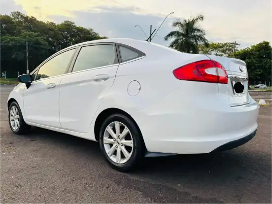 FORD-FIESTA-2011