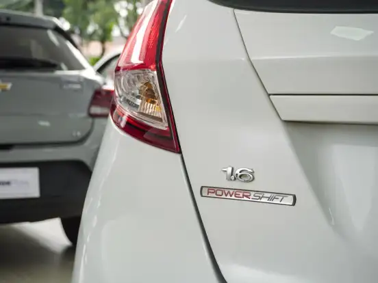 FORD-FIESTA-2015