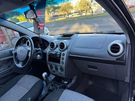 FORD-FIESTA-2012