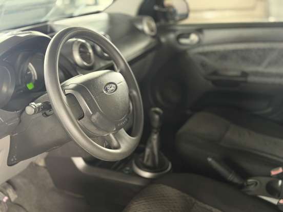 FORD-FIESTA-2013