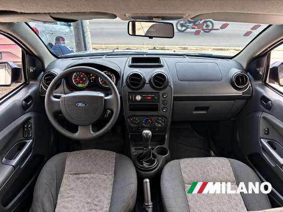 FORD-FIESTA-2013