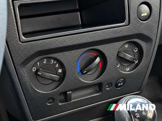 FORD-FIESTA-2013