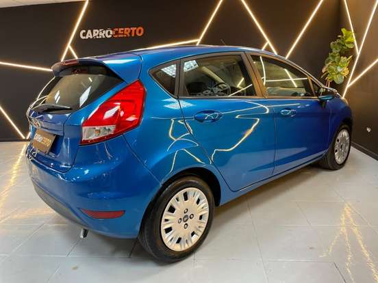 FORD-FIESTA-2014