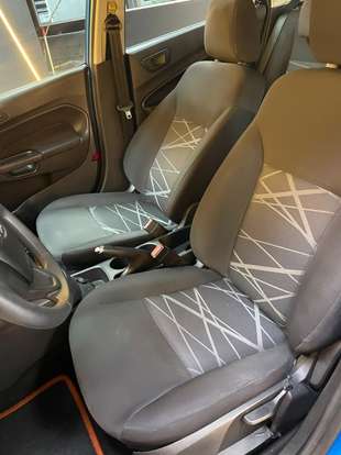 FORD-FIESTA-2014