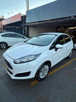 FORD-FIESTA-2015