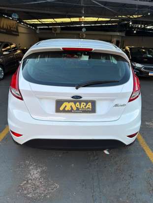FORD-FIESTA-2015