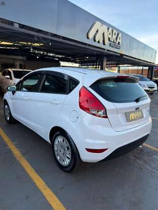 FORD-FIESTA-2015