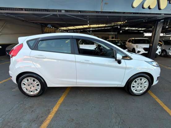 FORD-FIESTA-1.5 SE HATCH 16V FLEX 4P MANUAL FORD-FIESTA-2015