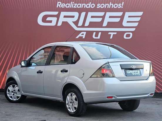 FORD-FIESTA-2010