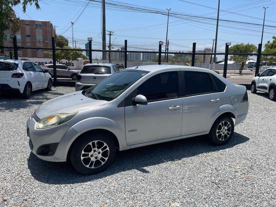 FORD-FIESTA-2011