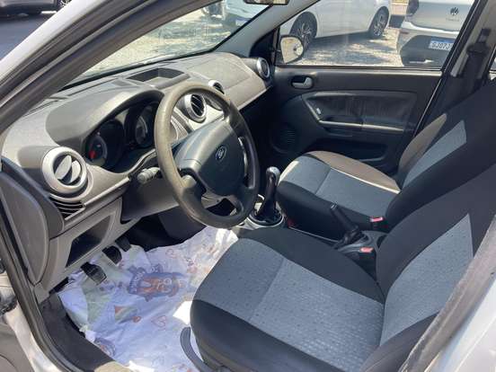 FORD-FIESTA-2011