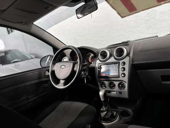 FORD-FIESTA-1.6 MPI CLASS SEDAN 8V FLEX 4P MANUAL FORD-FIESTA-2010