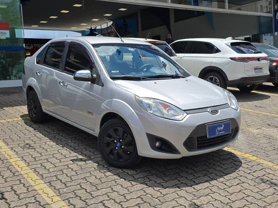 FORD FIESTA 1.6 MPI SEDAN 8V FLEX 4P MANUAL