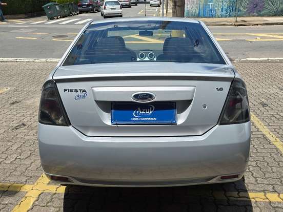 FORD-FIESTA-2012