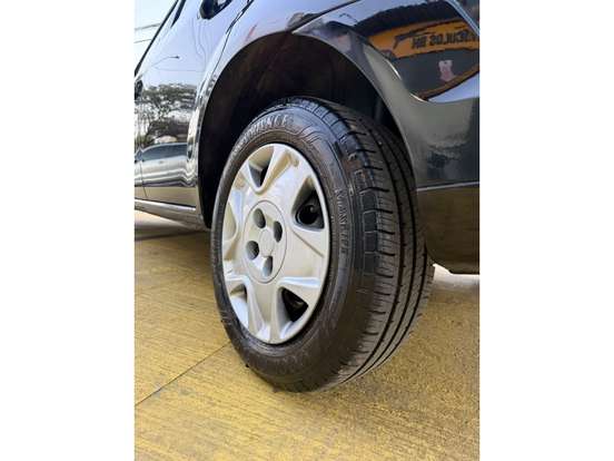 FORD-FIESTA-2013