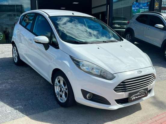 FORD-FIESTA-2015