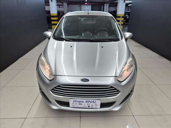 FORD-FIESTA-2014