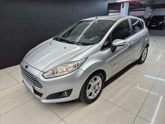 FORD-FIESTA-2014