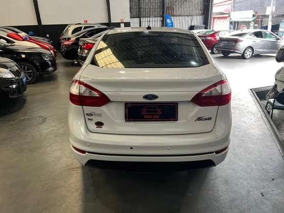 FORD-FIESTA-2015