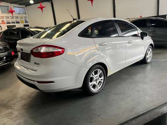 FORD-FIESTA-1.6 SE SEDAN 16V FLEX 4P MANUAL FORD-FIESTA-2015