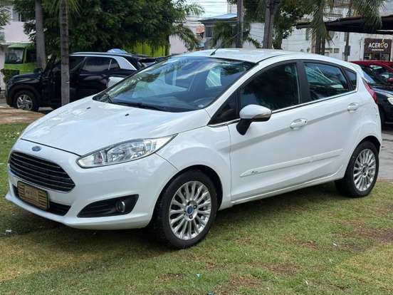 FORD-FIESTA-1.6 TITANIUM HATCH 16V FLEX 4P AUTOMÁTICO FORD-FIESTA-2014