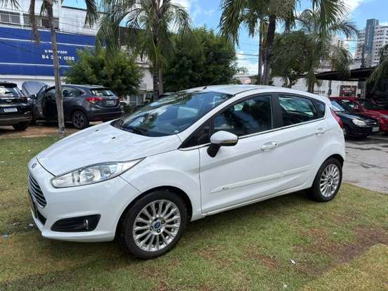 FORD-FIESTA-1.6 TITANIUM HATCH 16V FLEX 4P AUTOMÁTICO FORD-FIESTA-2014