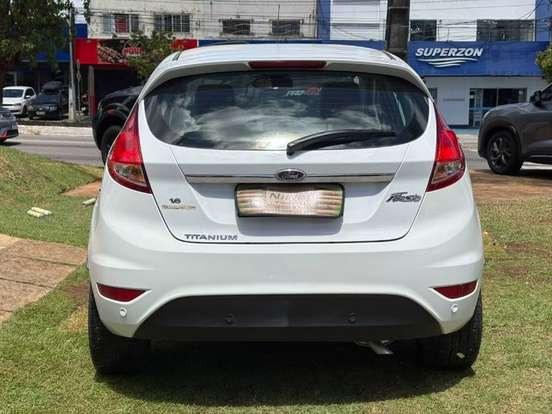 FORD-FIESTA-2014
