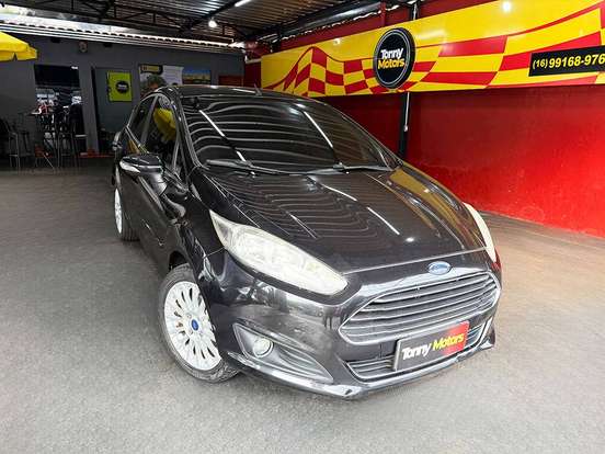 FORD-FIESTA-2014