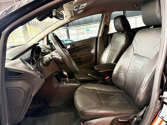 FORD-FIESTA-1.6 TITANIUM HATCH 16V FLEX 4P AUTOMÁTICO FORD-FIESTA-2014