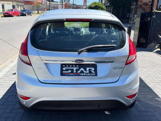 FORD-FIESTA-1.6 TITANIUM HATCH 16V FLEX 4P POWERSHIFT FORD-FIESTA-2013