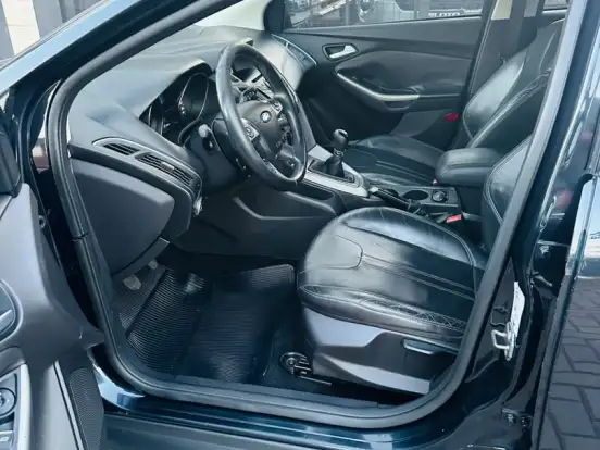 FORD-FOCUS-1.6 SE 16V FLEX 4P MANUAL FORD-FOCUS-2013