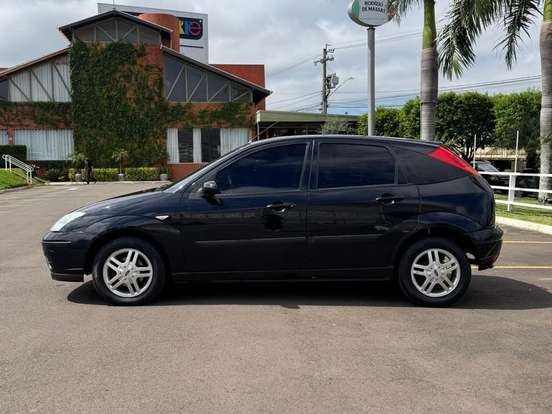 FORD-FOCUS-2009