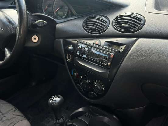 FORD-FOCUS-2007