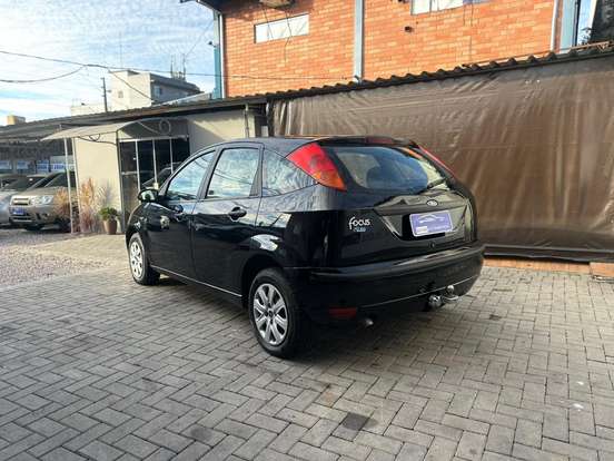 FORD-FOCUS-2007