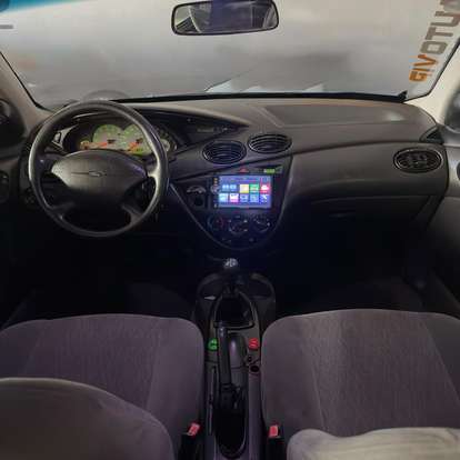 FORD-FOCUS-2004