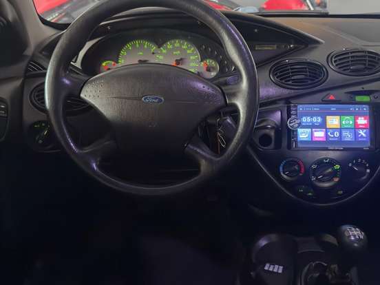 FORD-FOCUS-1.6 GLX SEDAN 8V GASOLINA 4P MANUAL FORD-FOCUS-2004