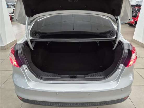 FORD-FOCUS-2013