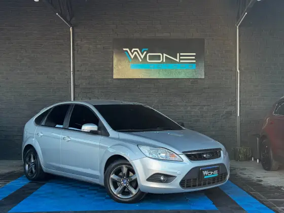 FORD FOCUS 2.0 GLX 16V FLEX 4P AUTOMÁTICO