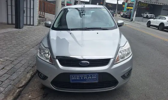 FORD FOCUS 2.0 GLX 16V FLEX 4P AUTOMÁTICO
