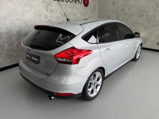 FORD-FOCUS-2017