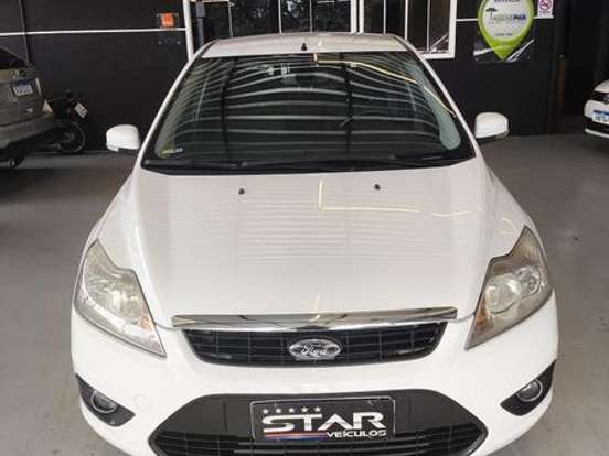 FORD-FOCUS-2.0 GLX 16V FLEX 4P AUTOMÁTICO FORD-FOCUS-2013