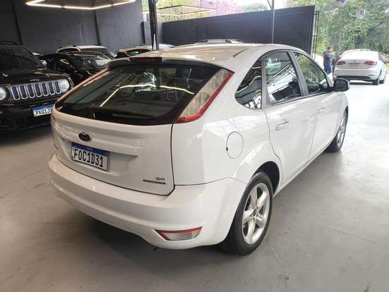 FORD-FOCUS-2013