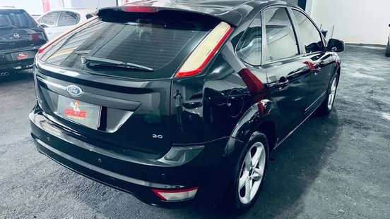 FORD-FOCUS-2011