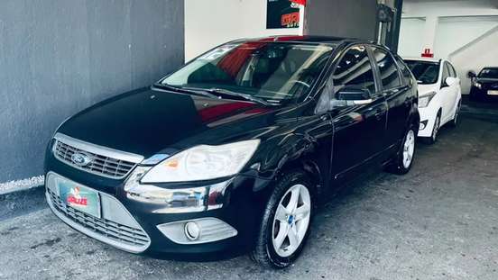 FORD-FOCUS-2011