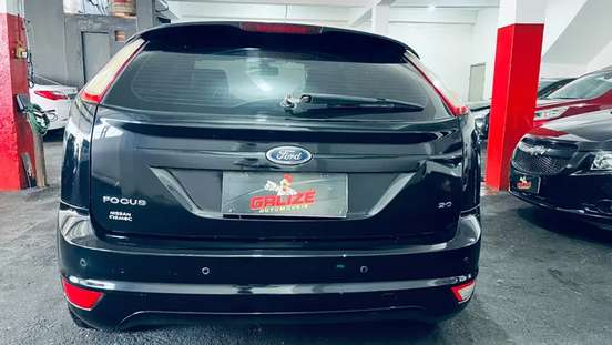 FORD-FOCUS-2011